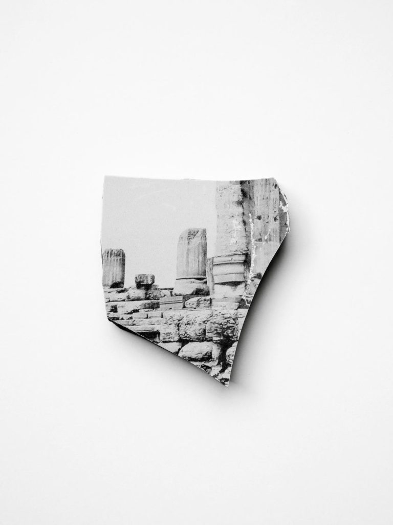 Fragment, pièces brisée, impression sur céramique, 2017 © Dune Varela